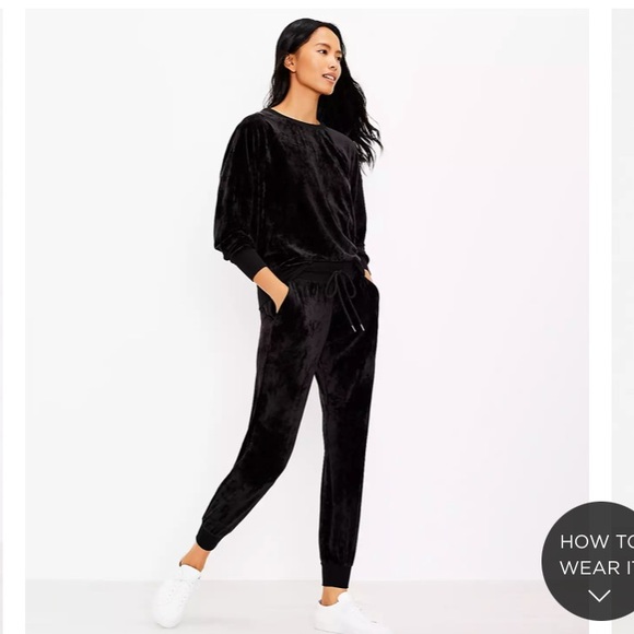 NWT Lou & Grey Crushed Velour Sweatshirt and Jogger SET - Picture 1 of 6